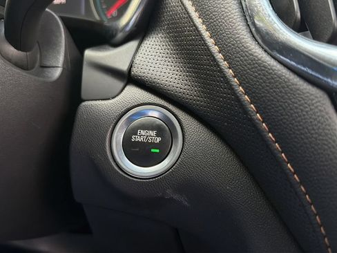 Used 2023 Chevrolet Equinox Premier FWD image 25
