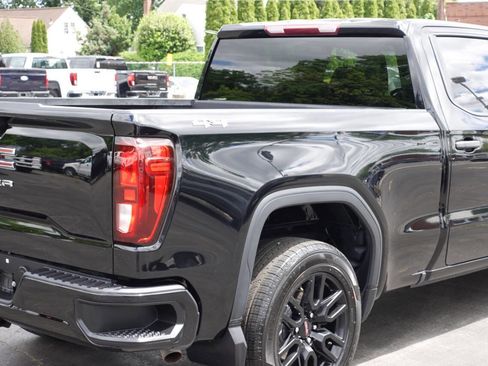 Used 2023 GMC Sierra 1500 Pro w/ Graphite Edition AWD/4WD image 12