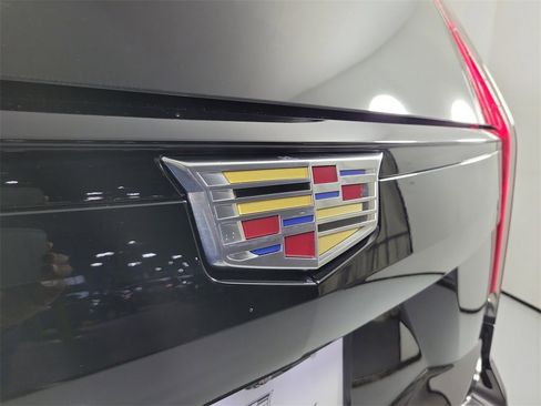 Certified 2024 Cadillac Escalade V w/ Heavy-Duty Trailer Package image 7