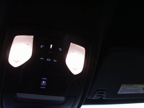 Used 2022 RAM 1500 Tradesman w/ SXT Appearance Group image 18