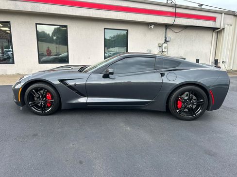 Used 2017 Chevrolet Corvette Stingray Coupe w/ Carbon Flash Badge Package RWD image 8