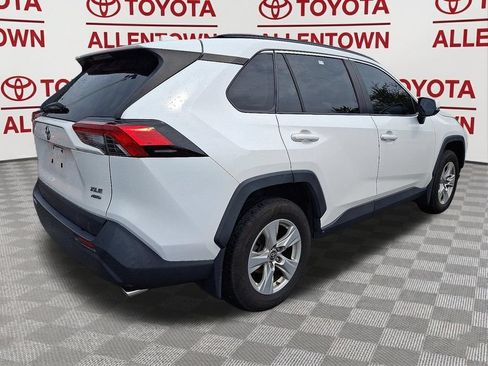 Used 2019 Toyota RAV4 XLE w/ Carpet Mat Package AWD/4WD image 7