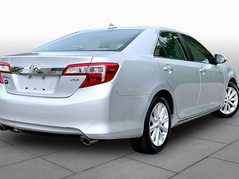 Used 2013 Toyota Camry XLE FWD image 14