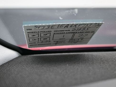 Used 2024 Tesla Model 3 Standard Range image 9