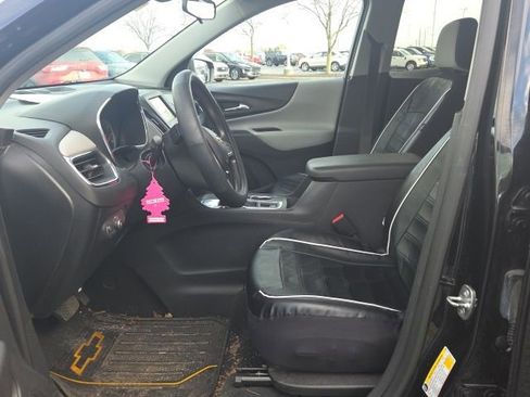 Used 2019 Chevrolet Equinox LS w/ LS Convenience Package image 23