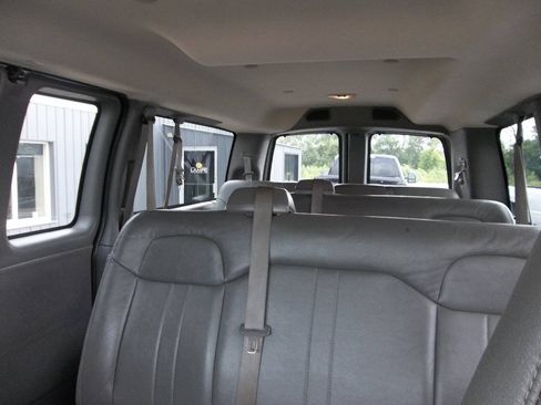 Used 2016 Chevrolet Express 3500 LS RWD image 13
