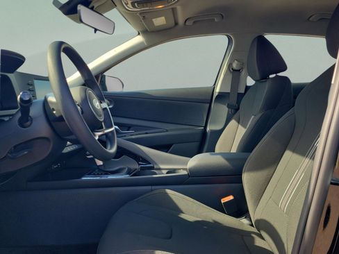 New 2026 Hyundai Elantra Hybrid FWD image 8