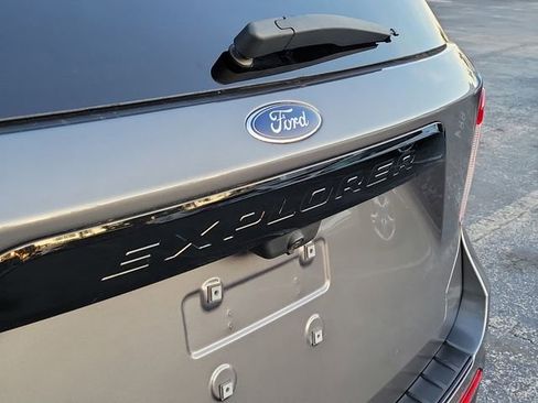 Used 2022 Ford Explorer ST-Line w/ Class IV Trailer Tow Package RWD image 5