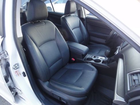 Used 2015 Subaru Legacy 3.6R Limited AWD/4WD image 11