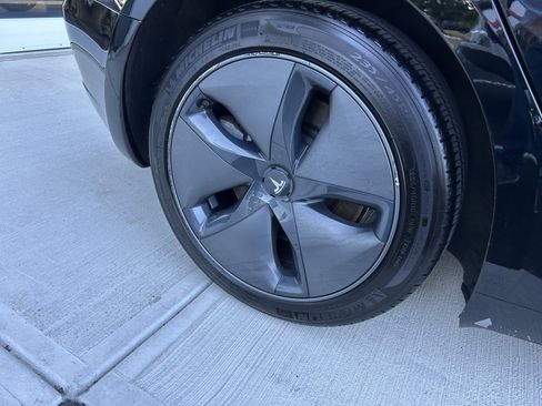Used 2019 Tesla Model 3 Mid Range image 30
