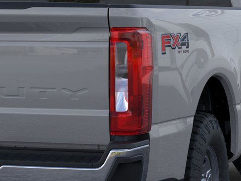 New 2026 Ford F250 XL w/ XL Off-Road Package AWD/4WD image 21
