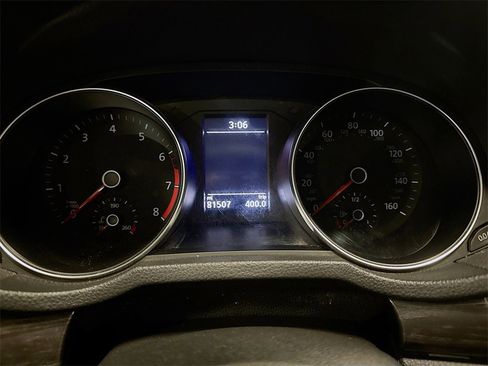 Used 2016 Volkswagen Passat 1.8T SE image 14