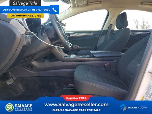 Used 2020 Ford Fusion SE image 5