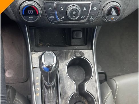 Used 2015 Chevrolet Impala LT FWD image 11