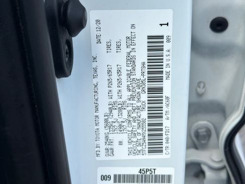 Used 2021 Toyota Tacoma TRD Sport w/ Technology Package AWD/4WD image 28