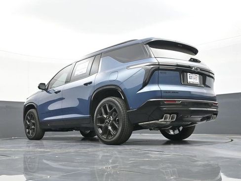 New 2026 Chevrolet Traverse RS w/ LPO, Floor Liner Package FWD image 46