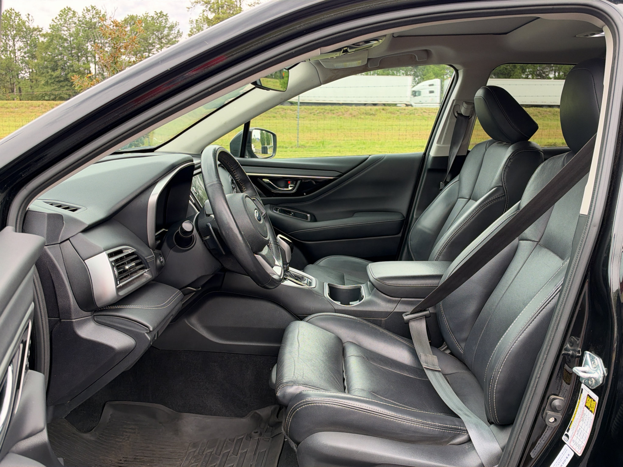 Used 2024 Subaru Outback Limited AWD/4WD image 12