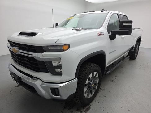 Used 2024 Chevrolet Silverado 2500 LT w/ All Star Edition AWD/4WD image 6
