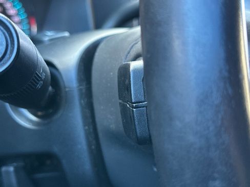 Used 2018 Chevrolet Silverado 1500 LT w/ LT Eassist Package image 35