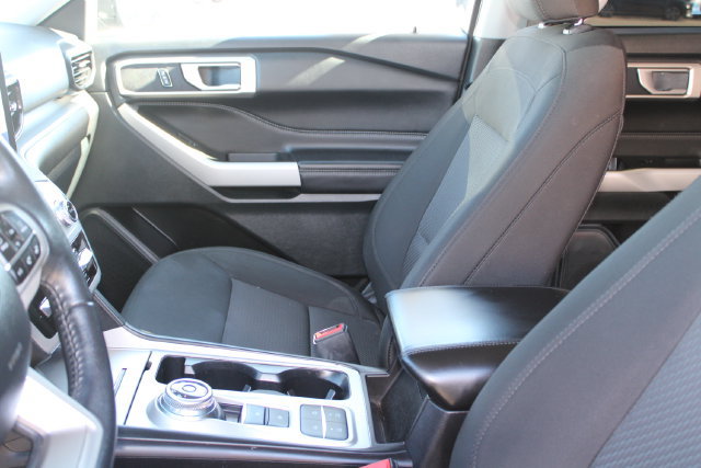 Used 2023 Ford Explorer XLT RWD image 30
