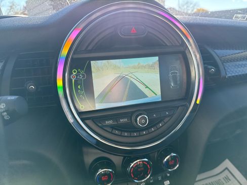 Used 2018 MINI Cooper S image 15