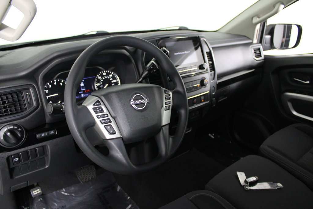 Certified 2023 Nissan Titan SV RWD image 18