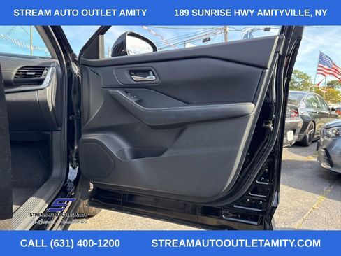 Used 2024 Nissan Rogue SV image 13