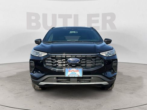 New 2025 Ford Escape ST-Line w/ Tech Pack #1 AWD/4WD image 8