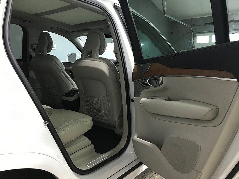Used 2016 Volvo XC90 T6 Inscription w/ Vision Package AWD/4WD image 15