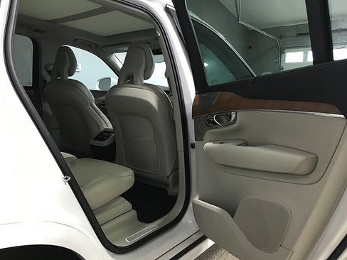 Used 2016 Volvo XC90 T6 Inscription w/ Vision Package AWD/4WD image 15