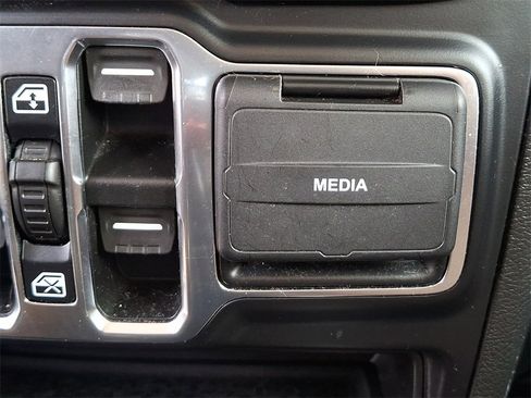 Used 2021 Jeep Gladiator Overland w/ LED Lighting Group image 24