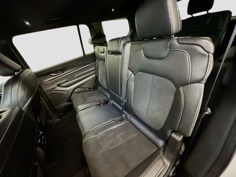Used 2024 Jeep Grand Cherokee L Altitude image 28