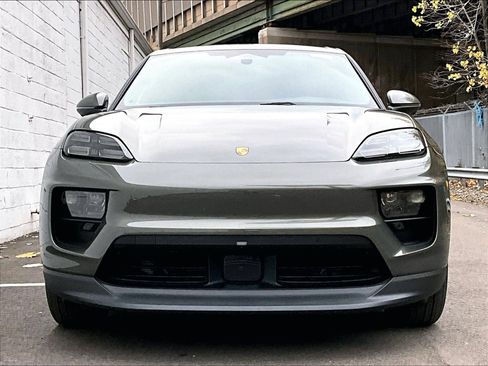 New 2025 Porsche Macan 4S Electric image 22