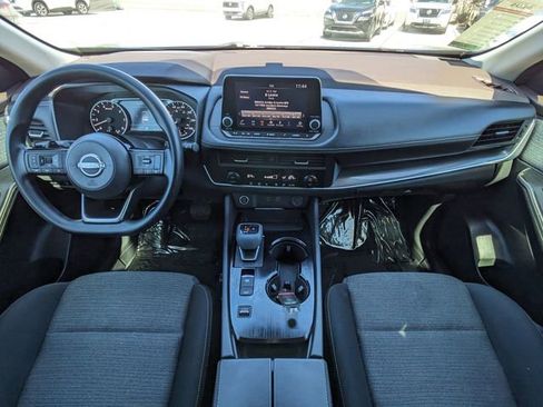 Used 2023 Nissan Rogue SV image 16