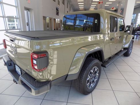 New 2026 Jeep Gladiator Sport AWD/4WD image 5