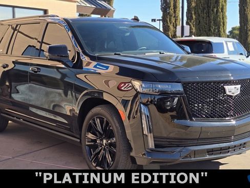 Used 2023 Cadillac Escalade ESV Sport Platinum image 11