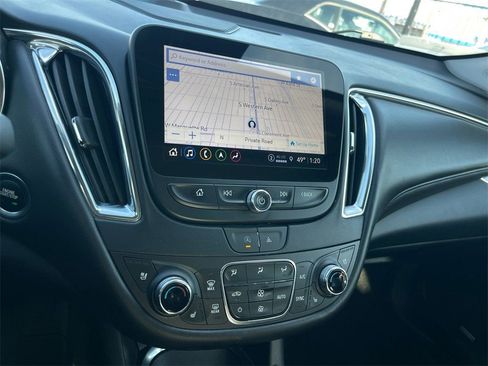 Used 2024 Chevrolet Malibu LT image 15