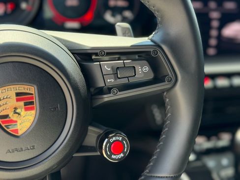 Used 2024 Porsche 911 Carrera RWD image 13