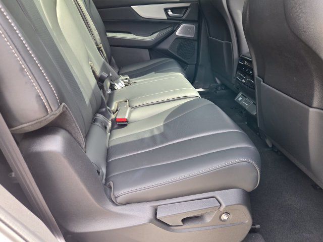 Certified 2026 Acura MDX w/ Technology Package FWD image 15