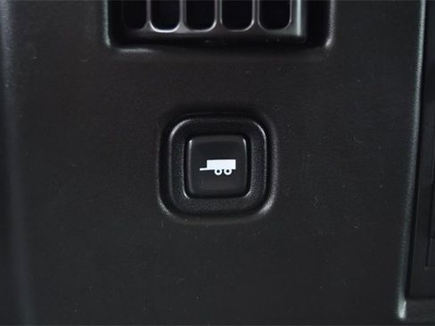 Used 2024 GMC Savana 2500 w/ Driver Convenience Package image 12