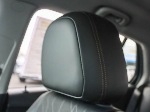 Certified 2022 Chevrolet Trax LT w/ LT Convenience Package image 48