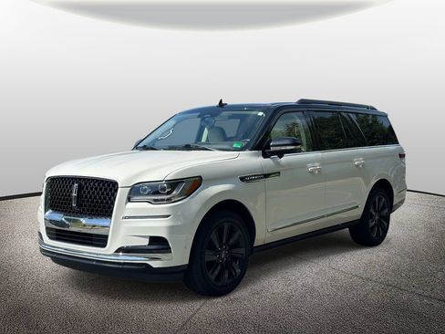 Used 2022 Lincoln Navigator L Black Label AWD/4WD image 4