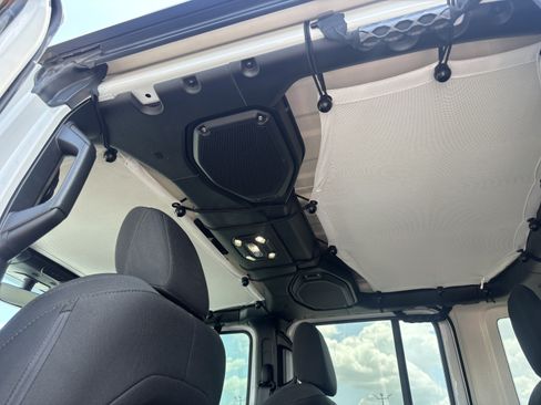 Used 2021 Jeep Wrangler Unlimited Sport AWD/4WD image 25
