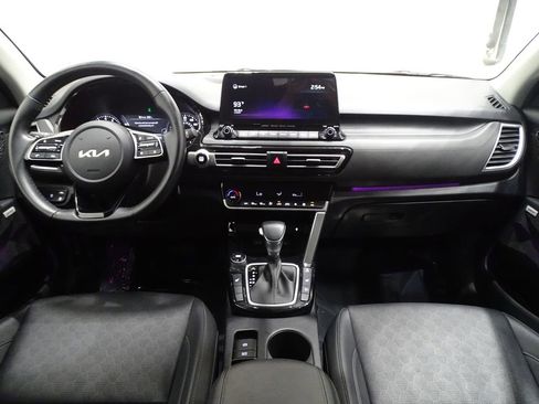 Used 2022 Kia Seltos SX image 28