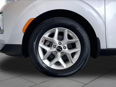 Used 2020 Kia Soul S FWD image 11