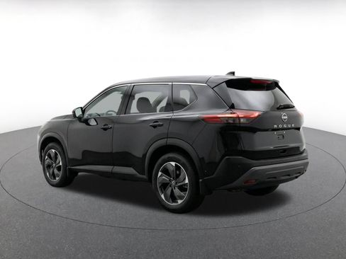 Used 2025 Nissan Rogue SV AWD/4WD image 12