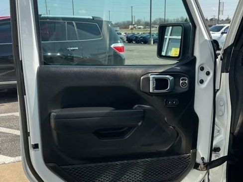 Certified 2025 Jeep Wrangler Unlimited Rubicon image 11