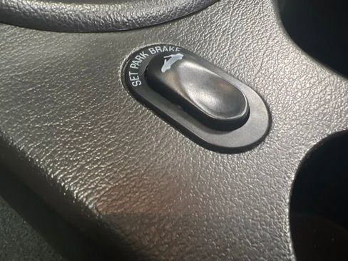 Used 2004 Ford Mustang Cobra image 22