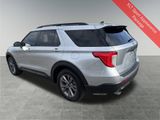 Used 2021 Ford Explorer XLT w/ Equipment Group 202A image 4