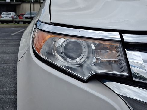 Used 2013 Ford Edge Limited AWD/4WD image 9